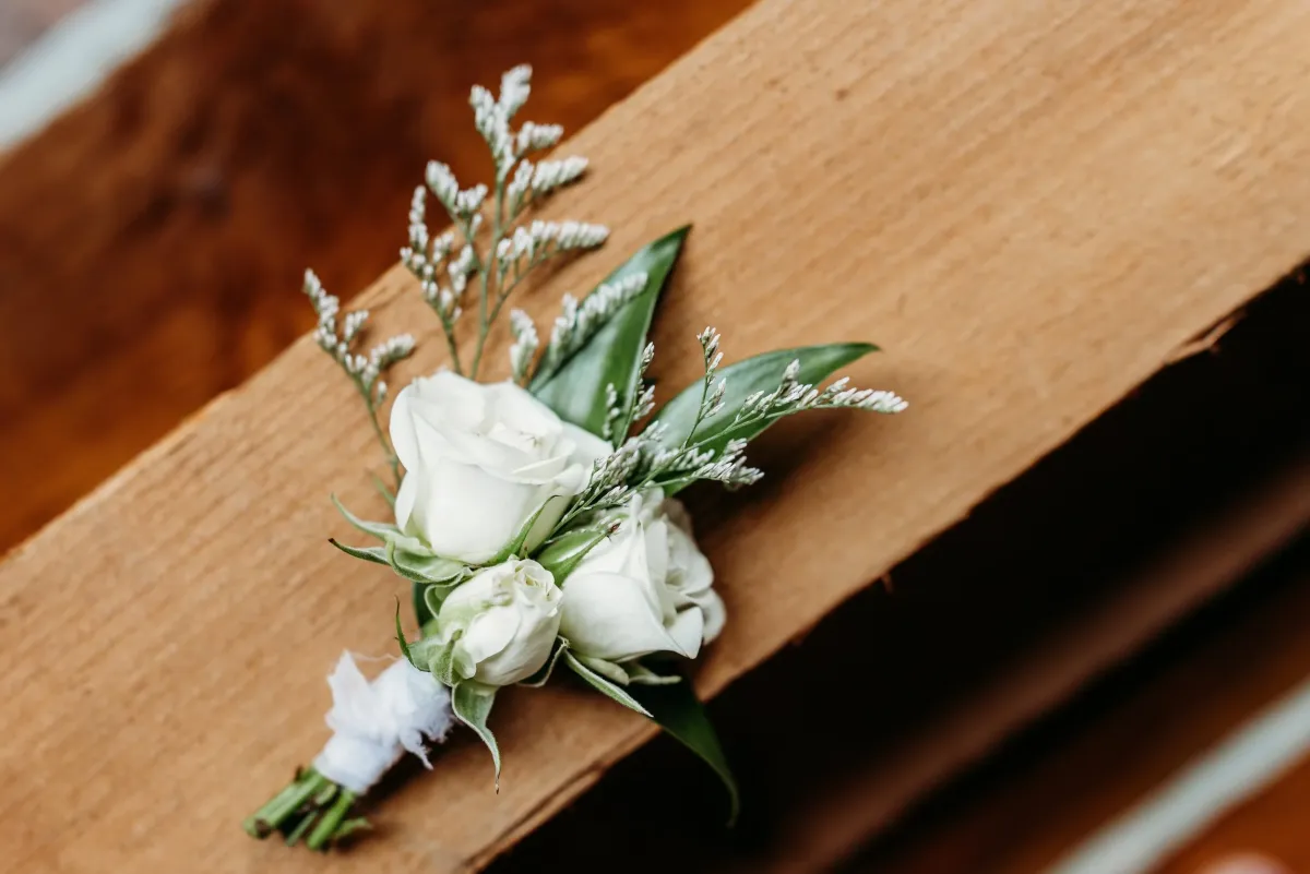 Blushing Bride table arrangement